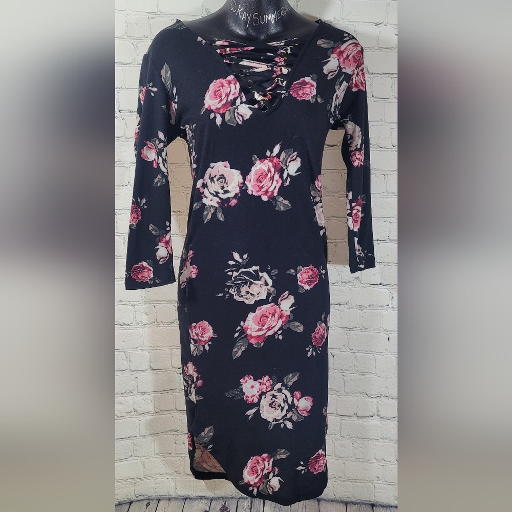 #73 Rue 21 long sleeve black floral fitted dress size M